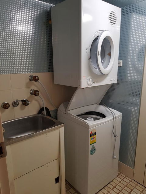 Gemini Court Holiday Apartments - Holiday Adelaide 42