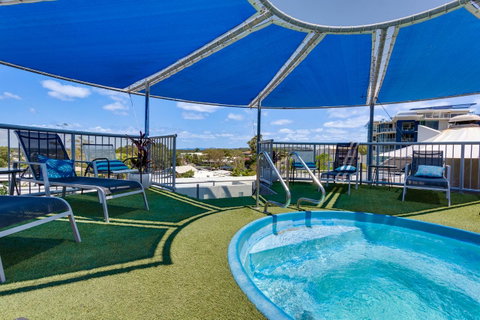Beach Club Resort Mooloolaba - Holiday Adelaide 3