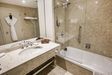 Sofitel Brisbane Central - Holiday Adelaide 11