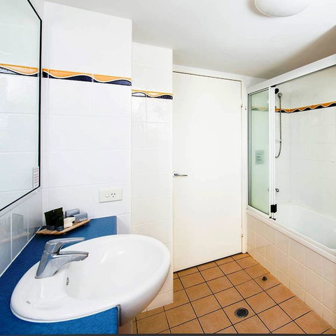 Mantra Hervey Bay - Holiday Adelaide 10