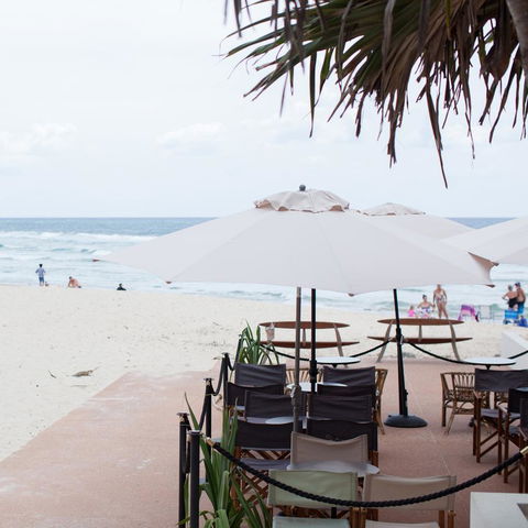 Burleigh Beach Tower - Holiday Adelaide 7