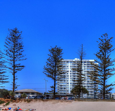 Burleigh Beach Tower - Holiday Adelaide 8