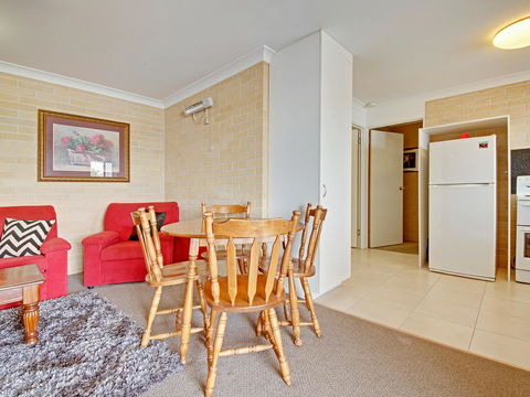 Murray Street Apartments - Holiday Adelaide 10