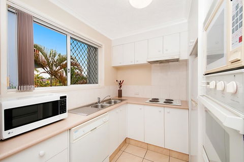 Champelli Palms Apartments - Holiday Adelaide 11
