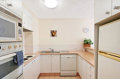 Champelli Palms Apartments - Holiday Adelaide 13