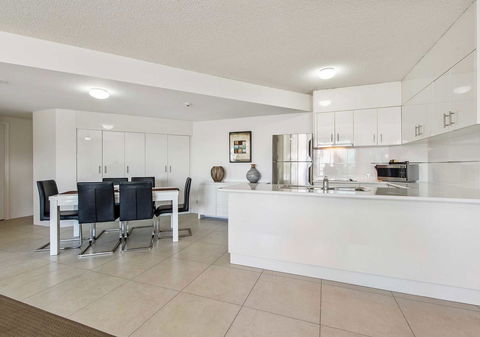 Sailport Mooloolaba Apartments - Holiday Adelaide 30