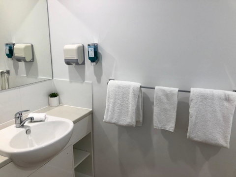 Anchor Motel Noosa - Holiday Adelaide 24