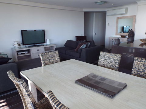 Northwind Beachfront Apartments - Holiday Adelaide 13