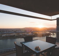 Oaks Casino Towers - Holiday Adelaide