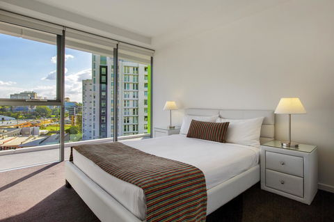 Code Apartments - Holiday Adelaide 24