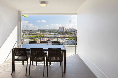 Code Apartments - Holiday Adelaide 23