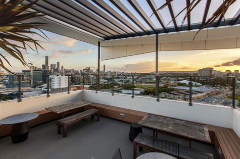 Code Apartments - Holiday Adelaide 16