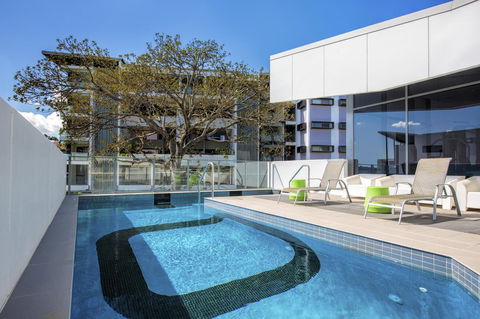 Code Apartments - Holiday Adelaide 11