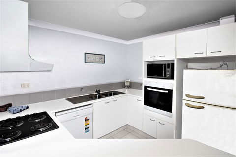 Key Largo Holiday Apartments - Holiday Adelaide 6