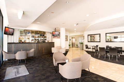 Riverside Hotel Southbank - Holiday Adelaide 7
