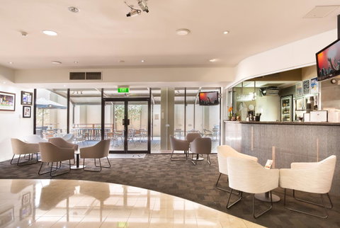 Riverside Hotel Southbank - Holiday Adelaide 6