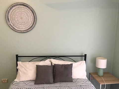 Location! 2BR Town View Unit In Centre Of Airlie. - Holiday Adelaide 21