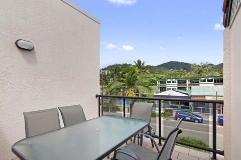 Location! 2BR Town View Unit In Centre Of Airlie. - Holiday Adelaide 2