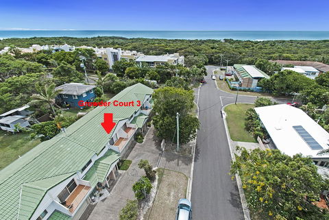 Growder Court 3 - Coolum Beach QLD - Holiday Adelaide 1