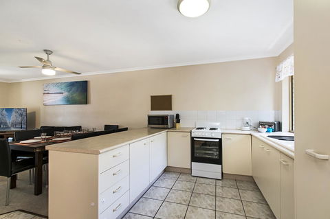 Growder Court 3 - Coolum Beach QLD - Holiday Adelaide 31