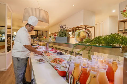 Mercure Brisbane King George Square - Holiday Adelaide 16