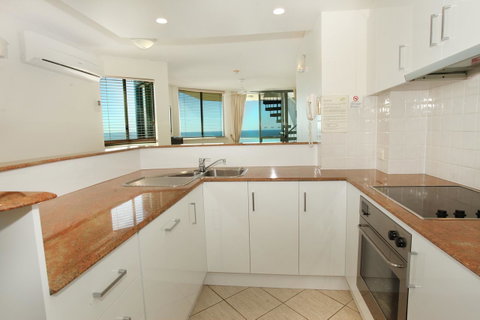 Malibu Apartments - Holiday Adelaide 15