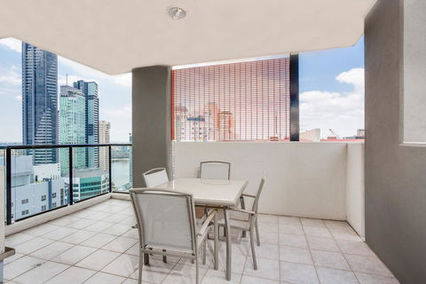 Republic Apartments Brisbane City - Holiday Adelaide 15