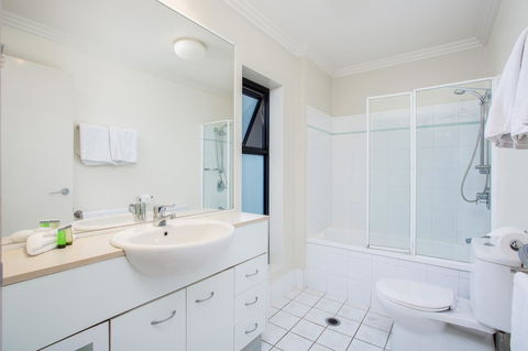 Republic Apartments Brisbane City - Holiday Adelaide 16