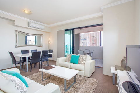 Republic Apartments Brisbane City - Holiday Adelaide 7
