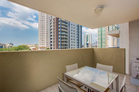 Republic Apartments Brisbane City - Holiday Adelaide 28