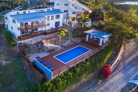 Nautilus On The Hill - Airlie Beach - Holiday Adelaide 13