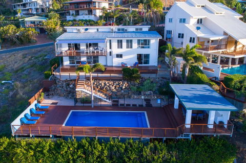 Nautilus On The Hill - Airlie Beach - Holiday Adelaide 19