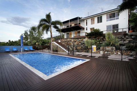 Nautilus On The Hill - Airlie Beach - Holiday Adelaide 1