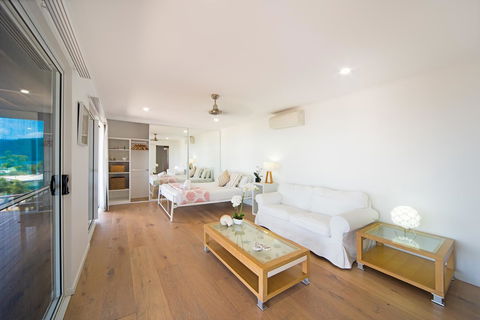 Nautilus On The Hill - Airlie Beach - Holiday Adelaide 7
