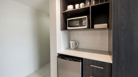 Sunshine Tower Hotel - Holiday Adelaide 8