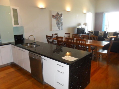 Pandanus Mooloolaba - Holiday Adelaide 2