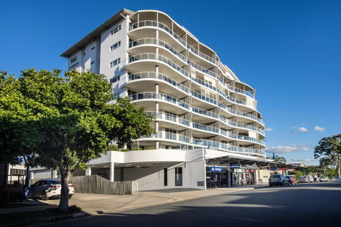 Pandanus Mooloolaba - Holiday Adelaide 1