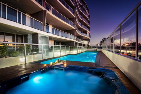 Pandanus Mooloolaba - Holiday Adelaide 0
