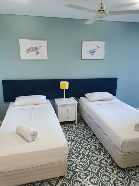 Azure Sea Whitsunday Resort - Holiday Adelaide 1