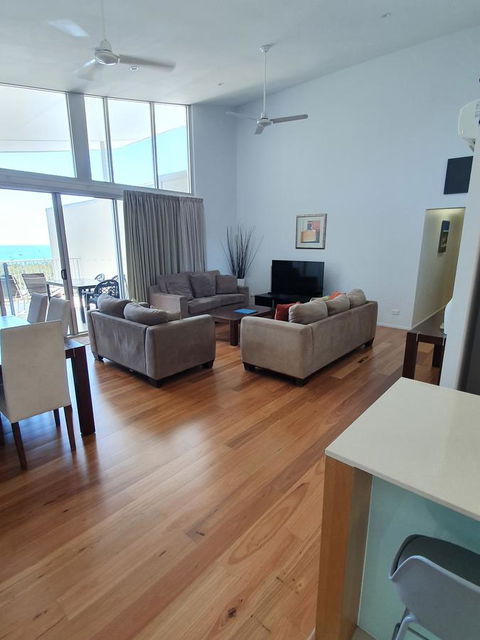 Azure Sea Whitsunday Resort - Holiday Adelaide 21