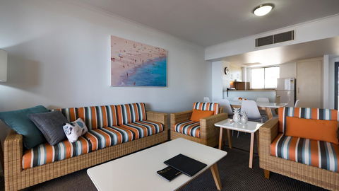Swell Resort Burleigh Heads - Holiday Adelaide 9