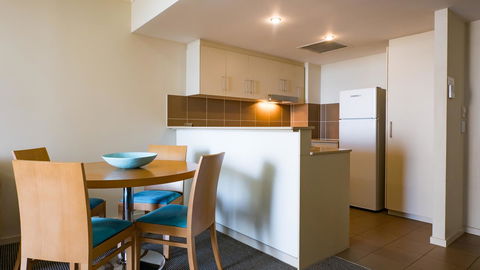 Swell Resort Burleigh Heads - Holiday Adelaide 4