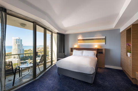 Sofitel Gold Coast Broadbeach - Holiday Adelaide 8