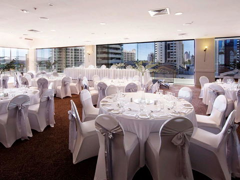 Sofitel Gold Coast Broadbeach - Holiday Adelaide 36