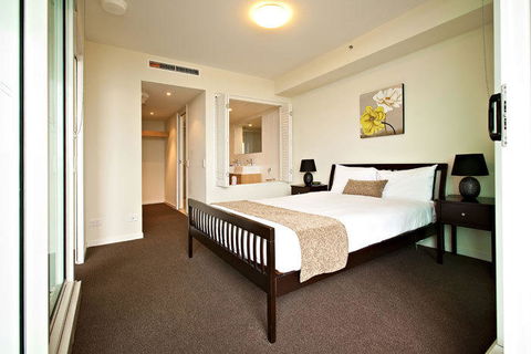 Lanai Riverside Apartments - Holiday Adelaide 8