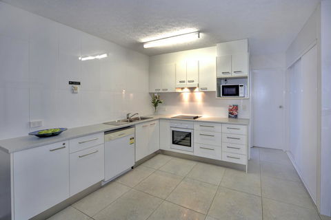 Surf Dance Apartments - Holiday Adelaide 23