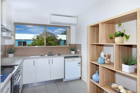 Surf Dance Apartments - Holiday Adelaide 1