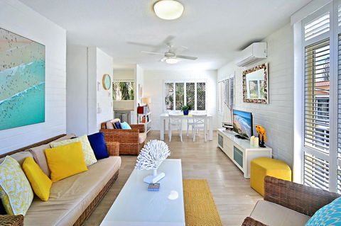 Surf Dance Apartments - Holiday Adelaide 14