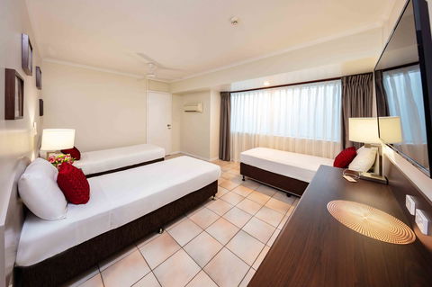 Hides Hotel - Holiday Adelaide 9
