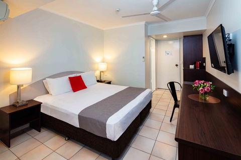 Hides Hotel - Holiday Adelaide 3